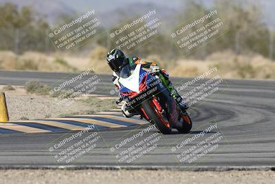 media/Dec-04-2025-Racers Edge (Thu) [[5ebc9f124d]]/3-B Group/1-Session 1 (Turn 7)/